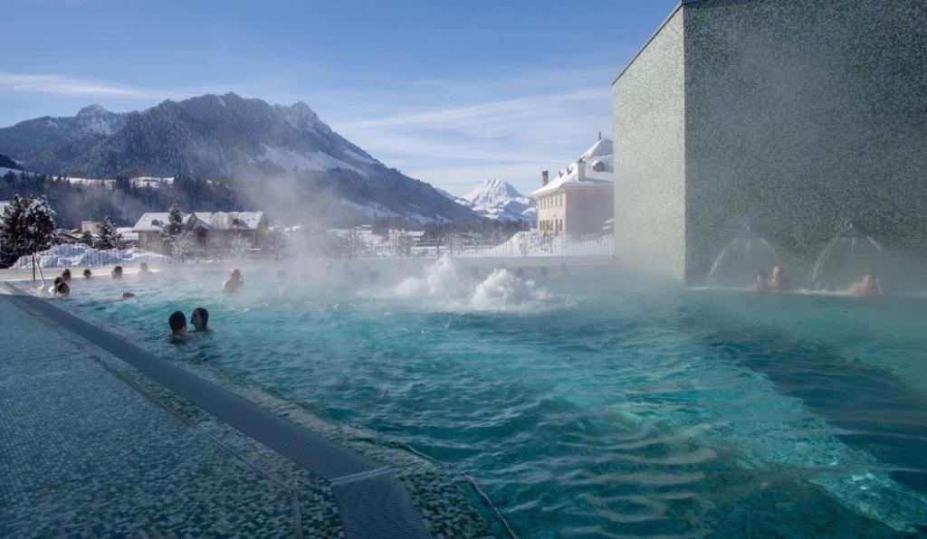 Hotel Rallye & Entrees Aux Bains De La Gruyere